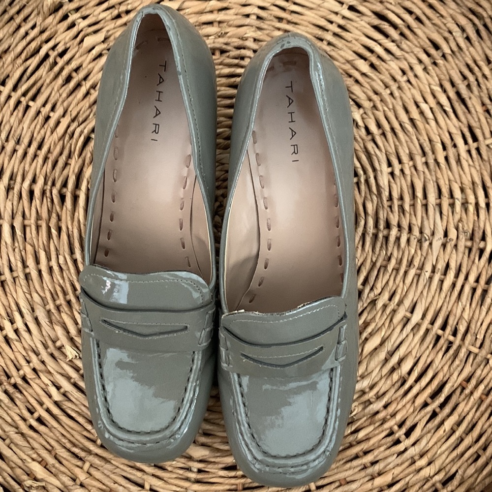 Tahari heeled women’s loafer